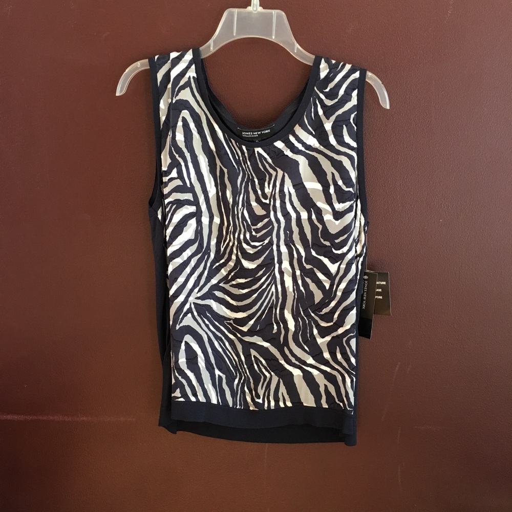 NWT Jones New York sleeveless top or shell.